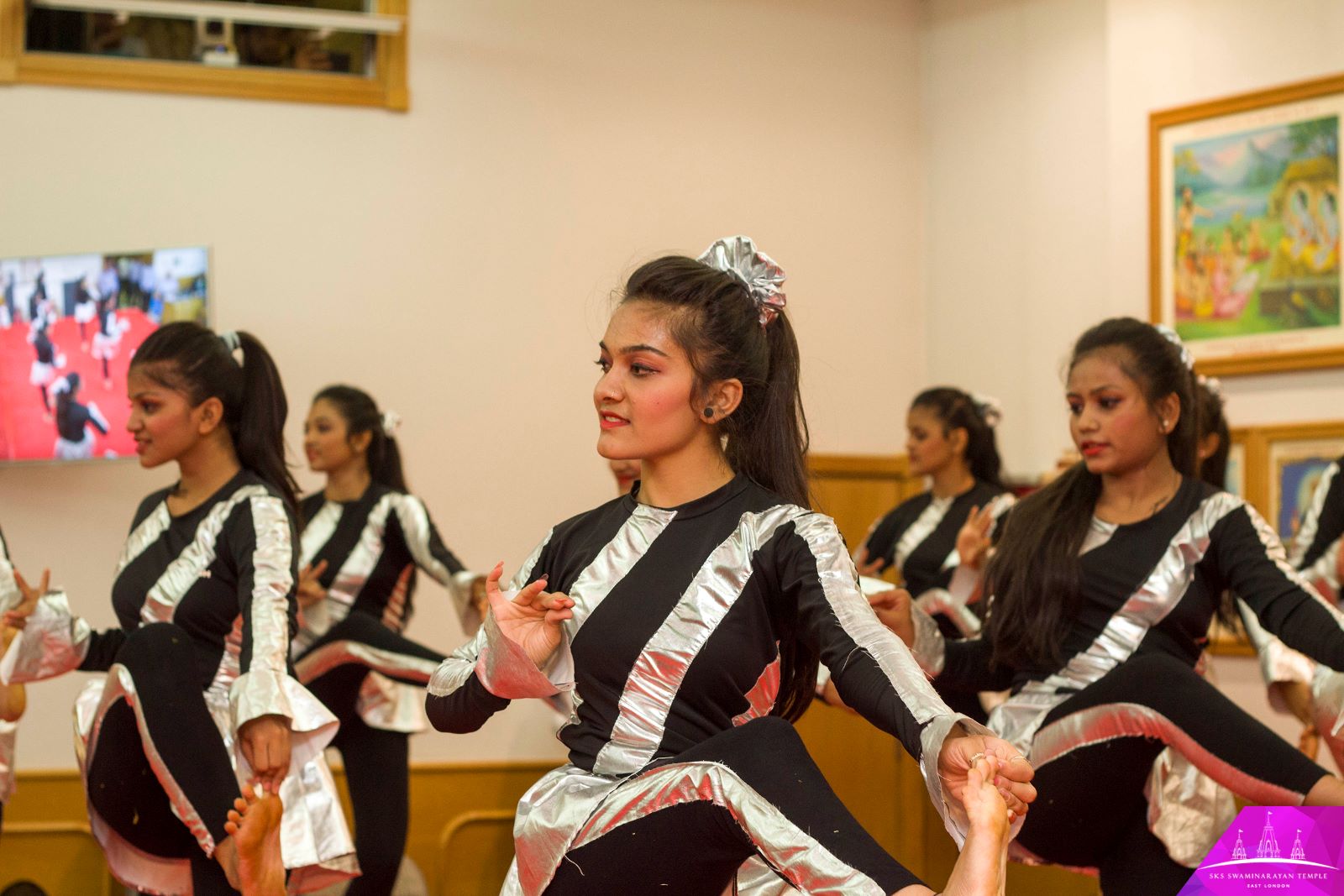 ©1987-2017 SKS Swaminarayan Temple East London